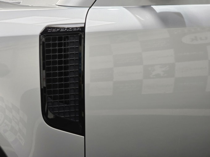2025 Land Rover Defender