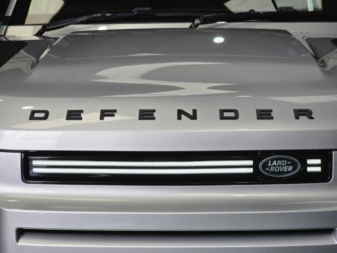 2025 Land Rover Defender