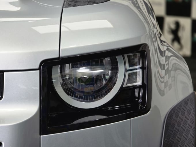 2025 Land Rover Defender