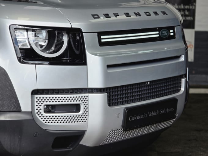 2025 Land Rover Defender