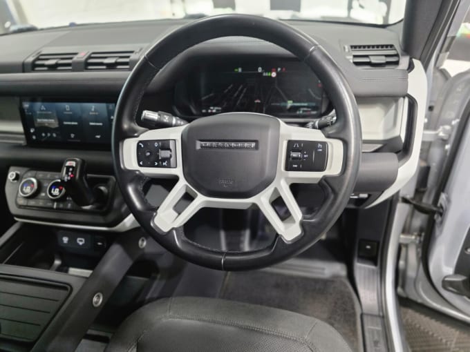 2025 Land Rover Defender