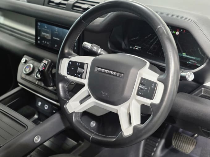 2025 Land Rover Defender