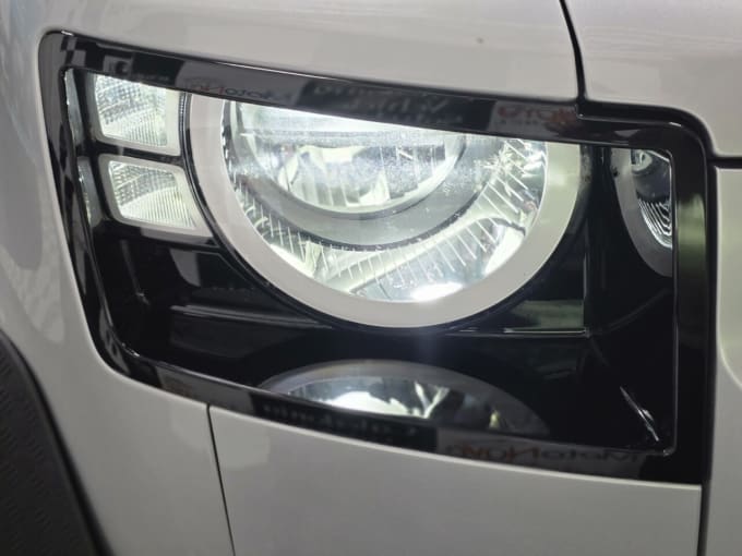 2025 Land Rover Defender