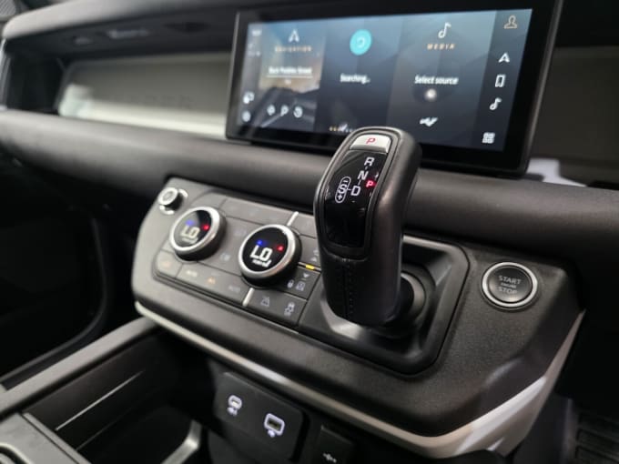 2025 Land Rover Defender