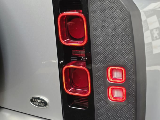 2025 Land Rover Defender