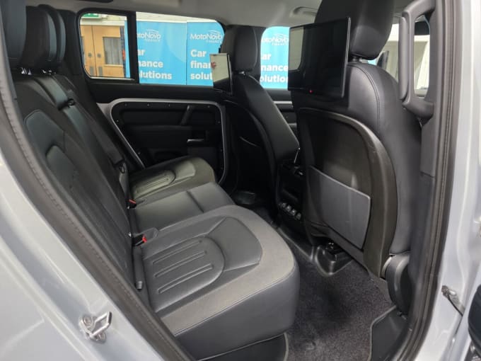2025 Land Rover Defender