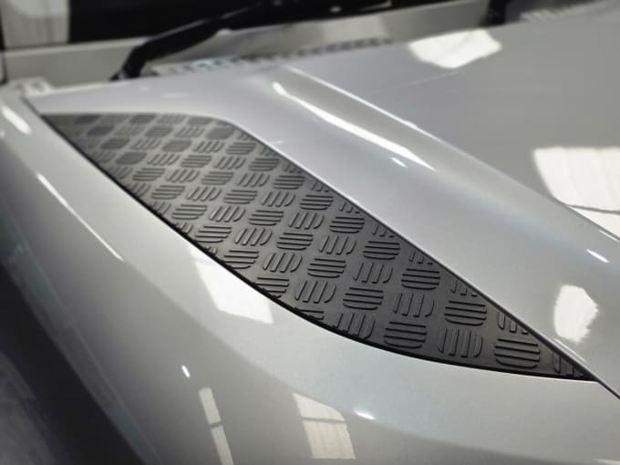2025 Land Rover Defender