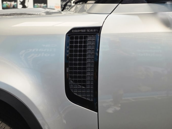 2025 Land Rover Defender