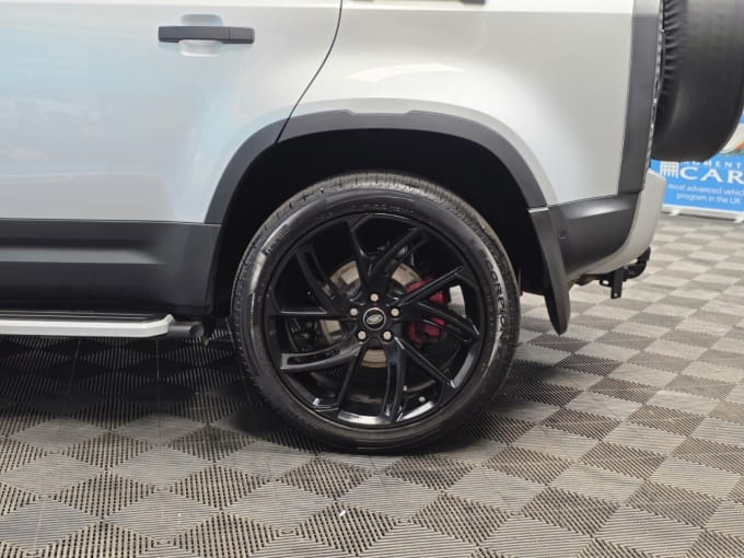 2025 Land Rover Defender