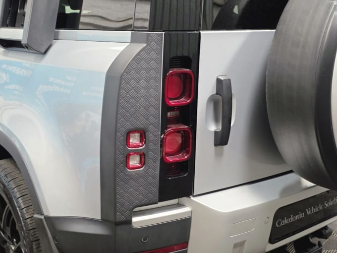 2025 Land Rover Defender