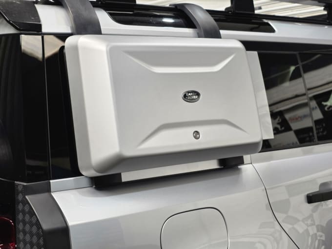 2025 Land Rover Defender
