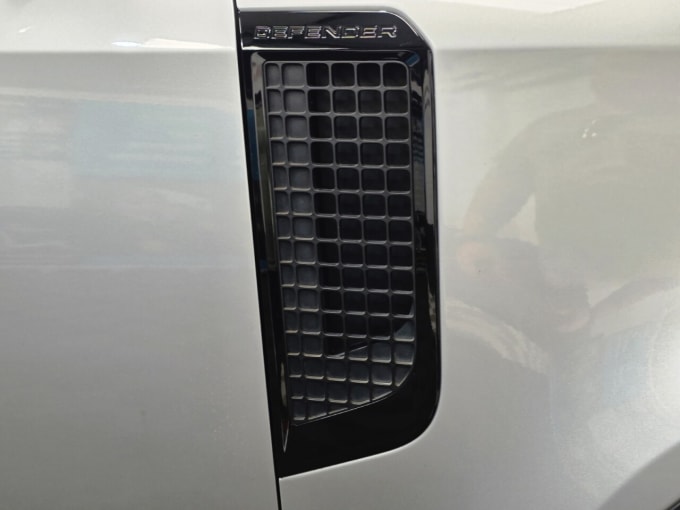 2025 Land Rover Defender