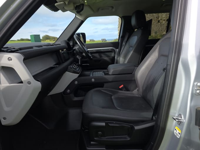 2025 Land Rover Defender