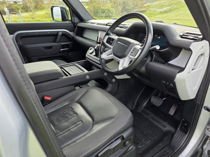2025 Land Rover Defender