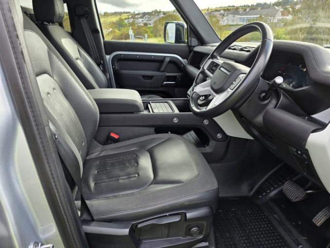 2025 Land Rover Defender
