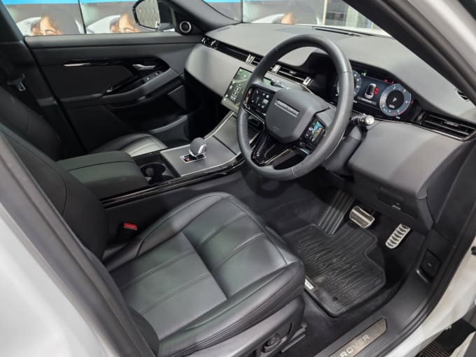 2025 Land Rover Range Rover Evoque
