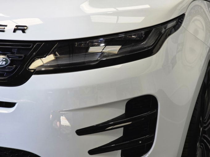 2025 Land Rover Range Rover Evoque