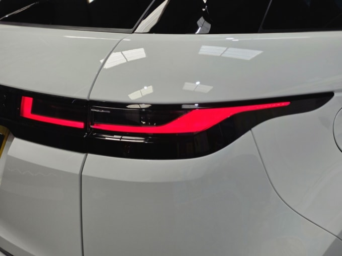 2025 Land Rover Range Rover Evoque