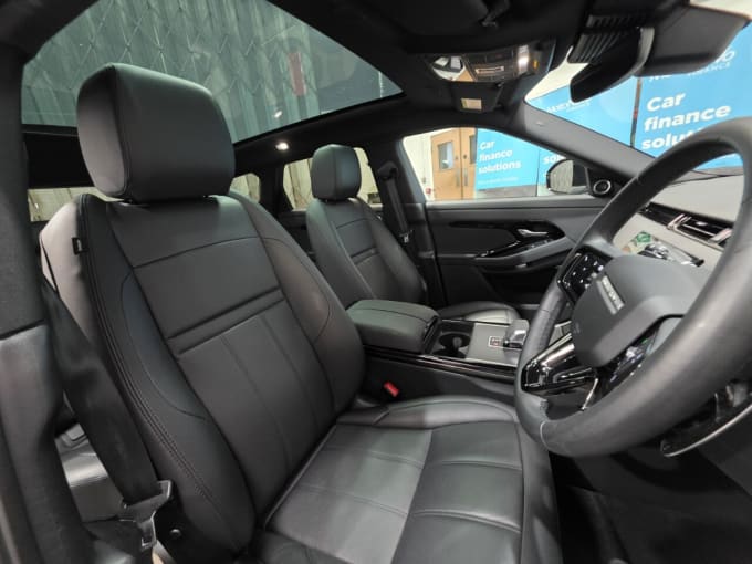 2025 Land Rover Range Rover Evoque
