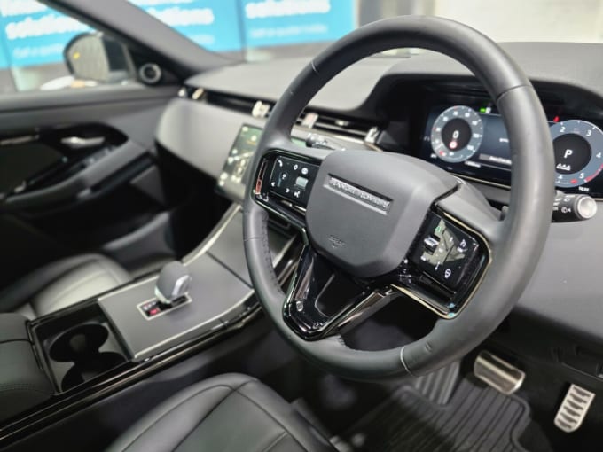 2025 Land Rover Range Rover Evoque