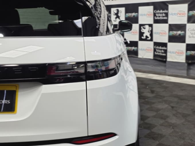 2025 Land Rover Range Rover Evoque