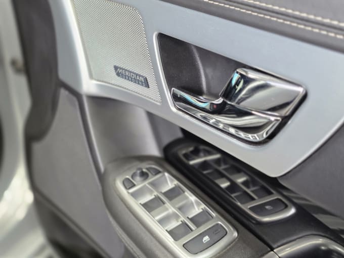 2025 Jaguar Xf