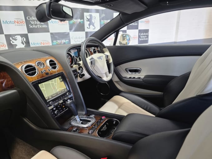 2025 Bentley Continental