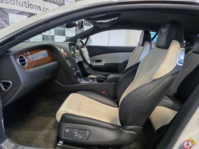 2025 Bentley Continental