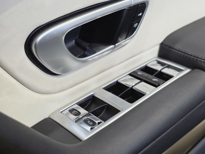 2025 Bentley Continental
