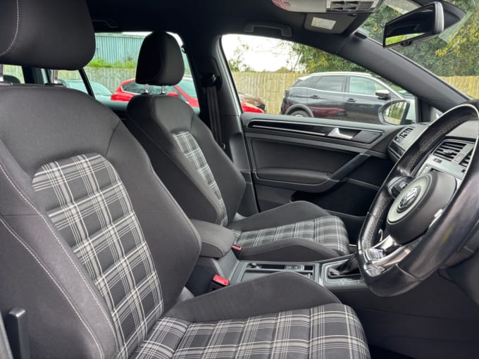 2025 Volkswagen Golf