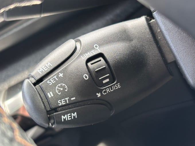 2025 Peugeot 3008