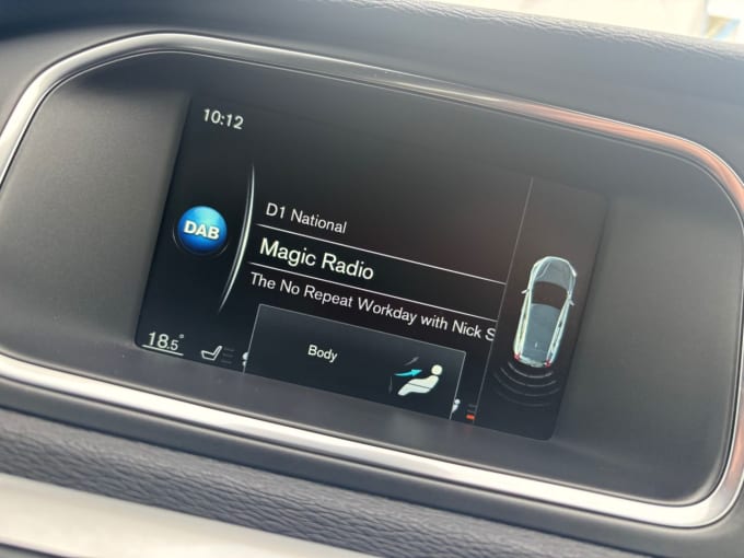 2025 Volvo V40
