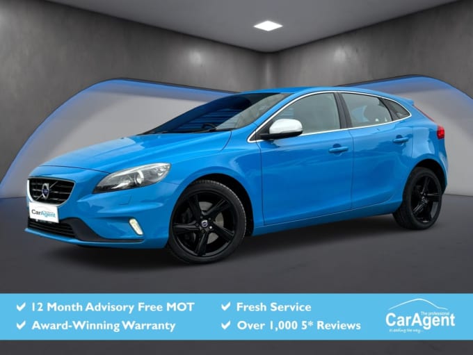 2025 Volvo V40