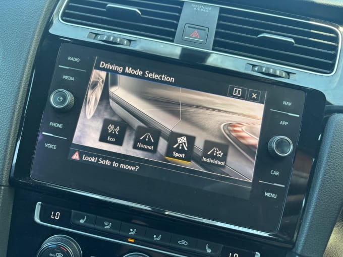 2025 Volkswagen Golf