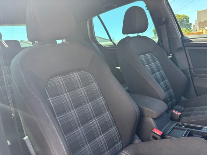2025 Volkswagen Golf