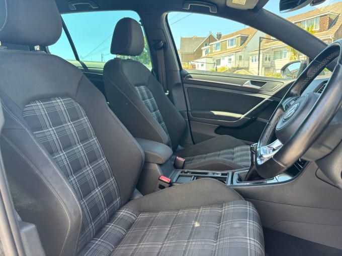 2025 Volkswagen Golf