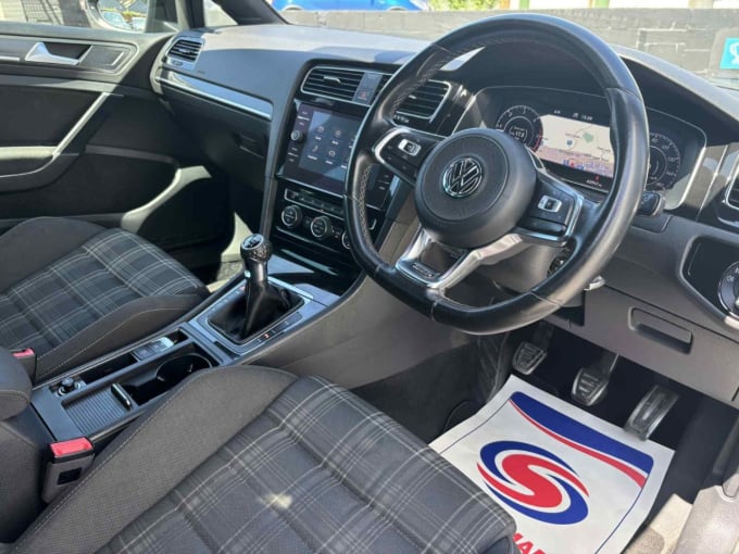 2025 Volkswagen Golf