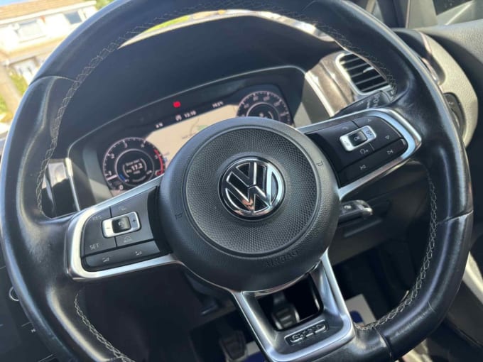 2025 Volkswagen Golf