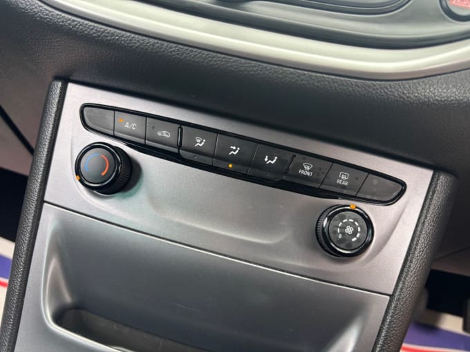 2025 Vauxhall Astra