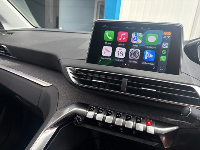 2025 Peugeot 3008