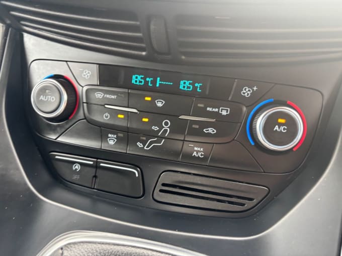 2025 Ford Kuga