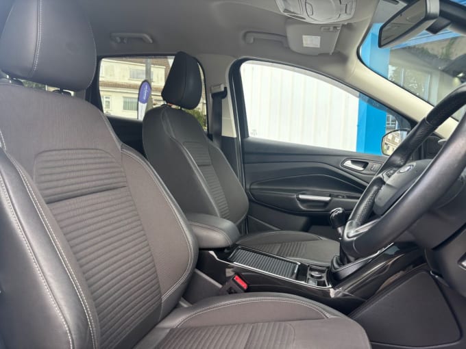 2025 Ford Kuga