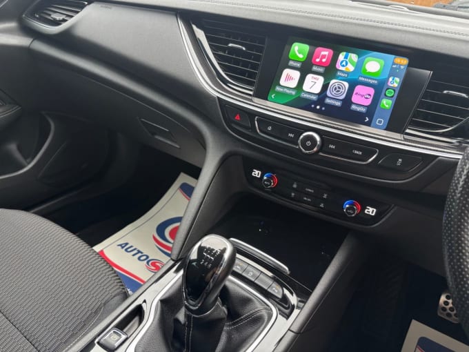 2025 Vauxhall Insignia