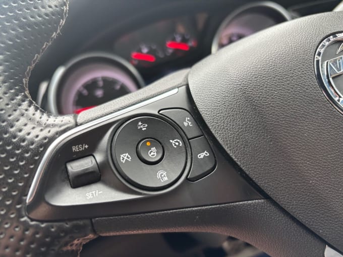 2025 Vauxhall Insignia