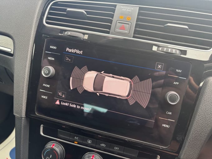 2025 Volkswagen Golf