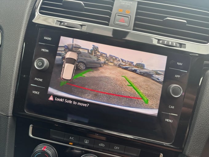 2025 Volkswagen Golf
