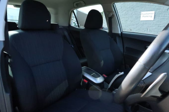 2025 Toyota Auris