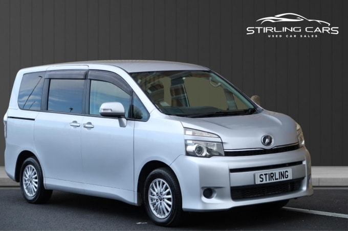 2025 Toyota Voxy/noah