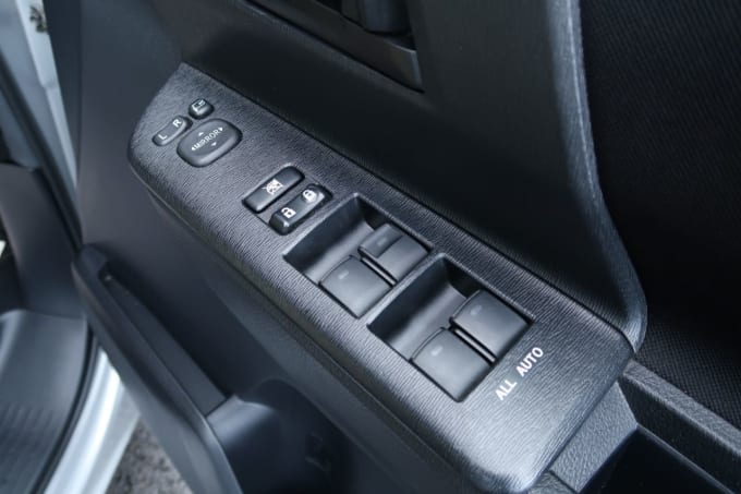 2025 Toyota Voxy/noah