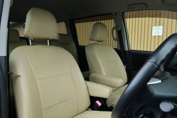 2025 Toyota Voxy/noah